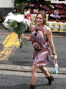 Hilary Duff Sexy And Leggy In A Short Dress