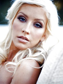 Christina Aguilera Cosmopolitan Magazine 2006