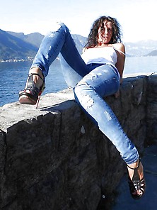 Hot Ladies Wear Tight Blue Jeans (6)