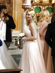 Kirsten Dunst Wedding Of Her Best Friend In Rome 9-30-17