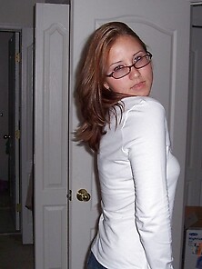 Sexy Amateur Wife In Glasses