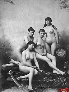 Ladies 1920S Showing Natural